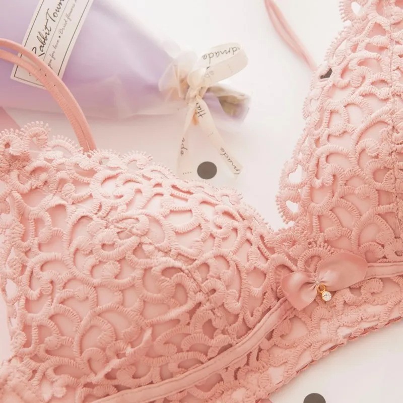 Fancy Front Embroidery Bra Panty Set