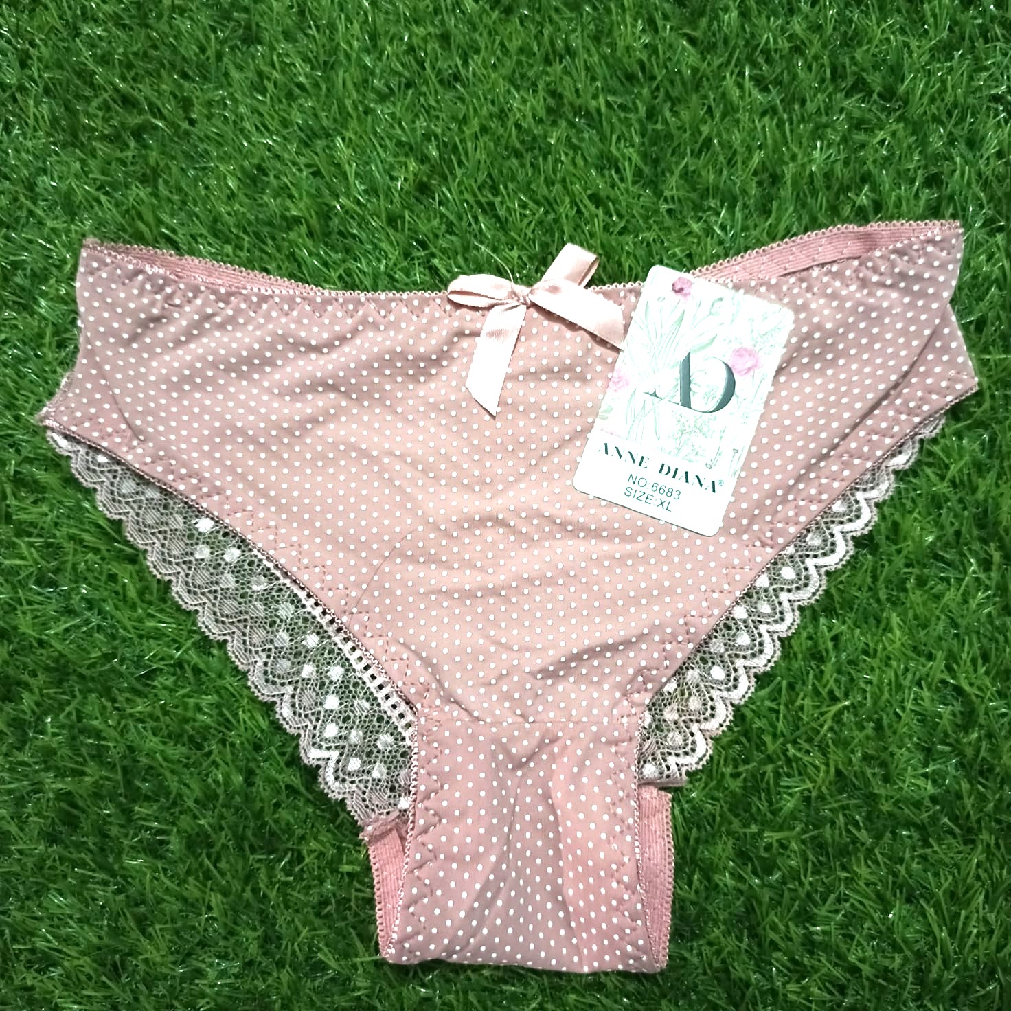 Chain Strips Dotted Printed Bra Panty Set