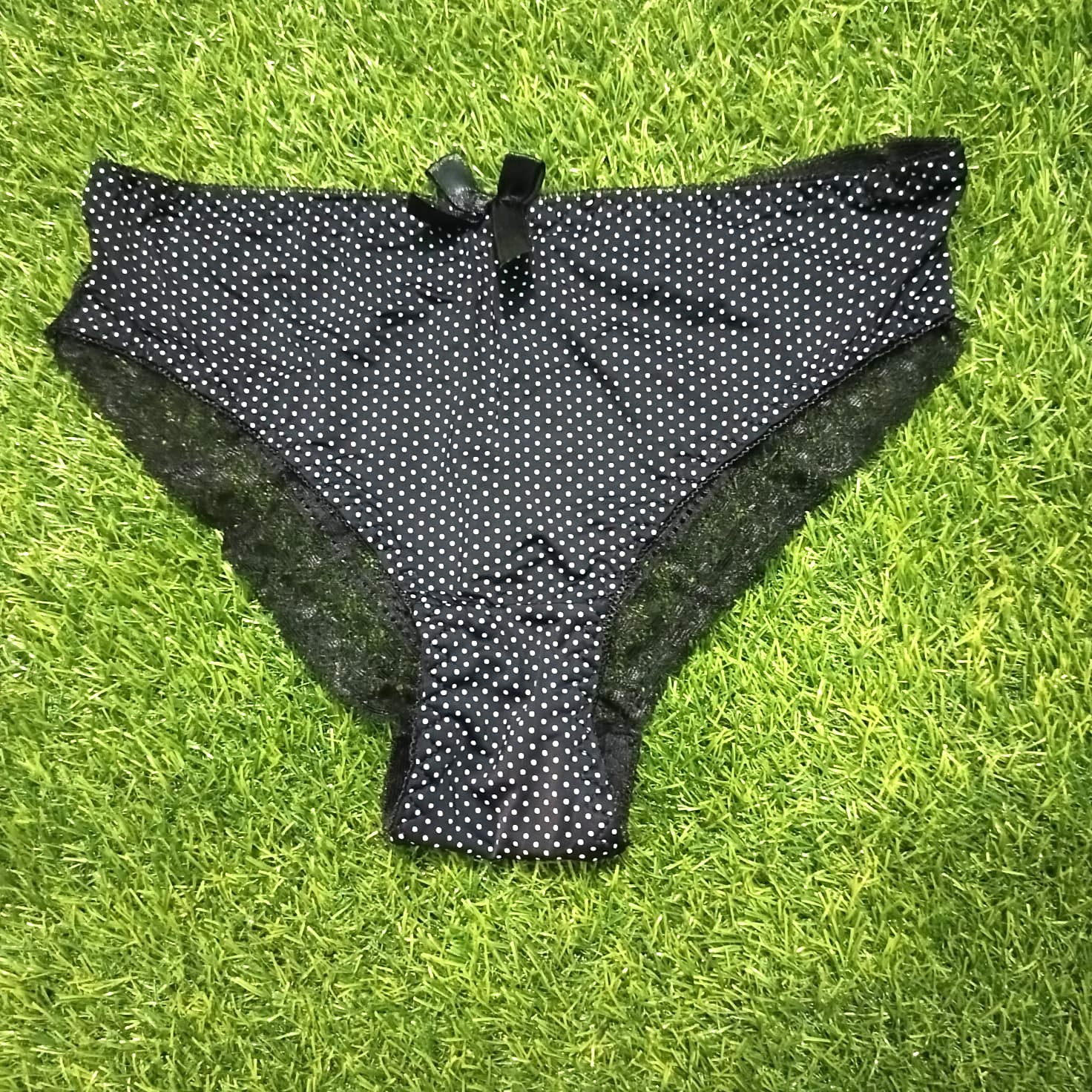 Chain Strips Dotted Printed Bra Panty Set