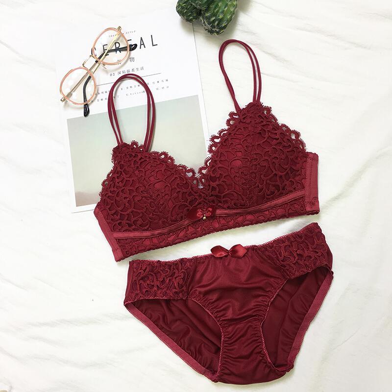 Fancy Front Embroidery Bra Panty Set