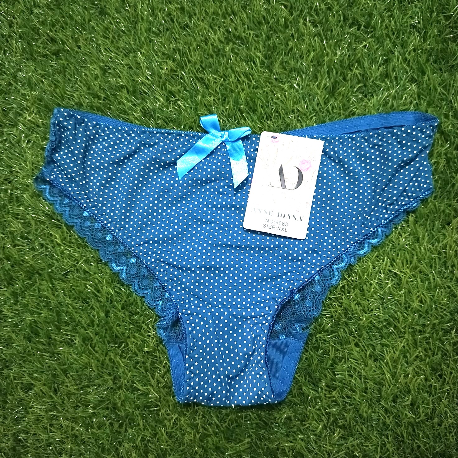 Chain Strips Dotted Printed Bra Panty Set