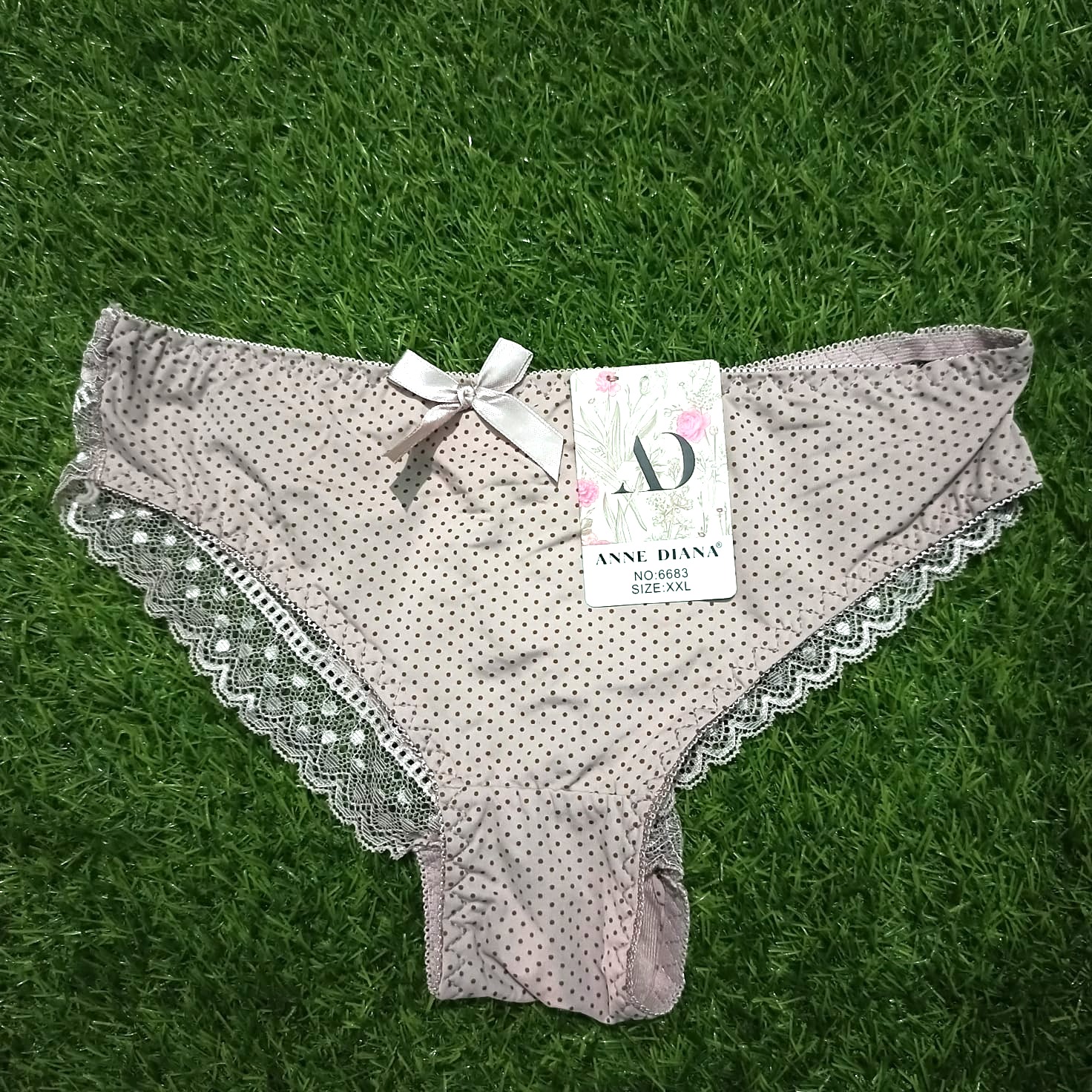 Chain Strips Dotted Printed Bra Panty Set
